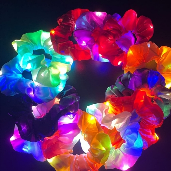 2 PIECE SCRUNCHIE LED LIGHT UP SET In Various Colors - Picture 5 of 8